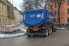 Bloß schnell weg hier: durch die Siegfriedstraße nach Süden …