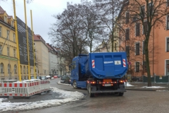 Bloß schnell weg hier: durch die Siegfriedstraße nach Süden …